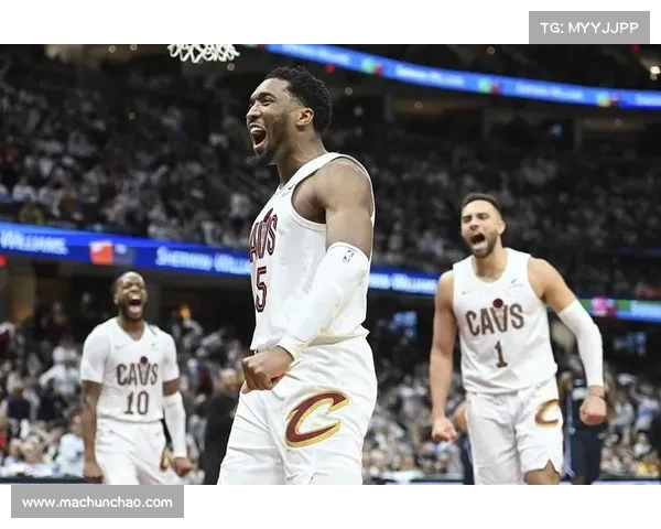 NBA护航战激烈上演球队间生死较量球迷热议背后深层次影响